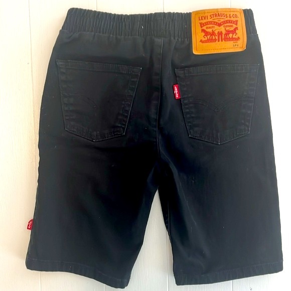 Two Pairs of Levi’s Shorts for Kids - Picture 5 of 7